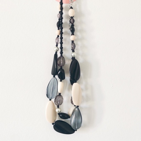 Black Cream Purple Grey Silver Layered Multistrand Bead Statement Necklace - Picture 7 of 9